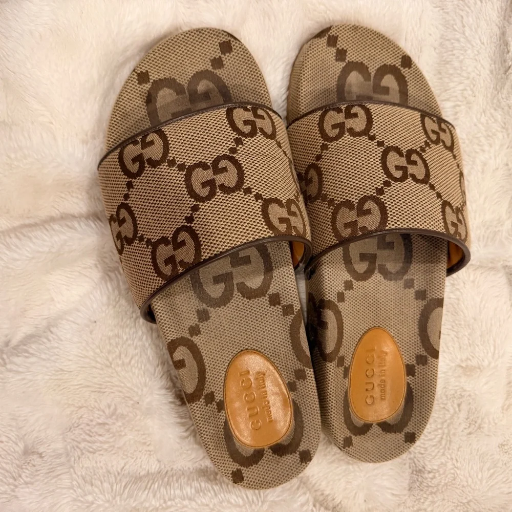 Gucci Men’s GG Beige Canvas Slides - Picture 2 of 6